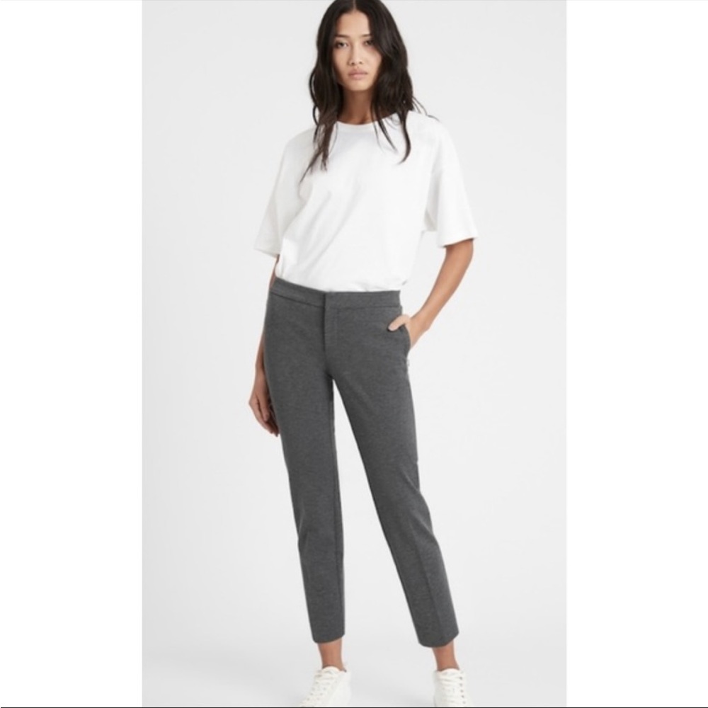 NWOT Banana Republic Slim 24-Hour Ponte Pant in Charcoal Gray
